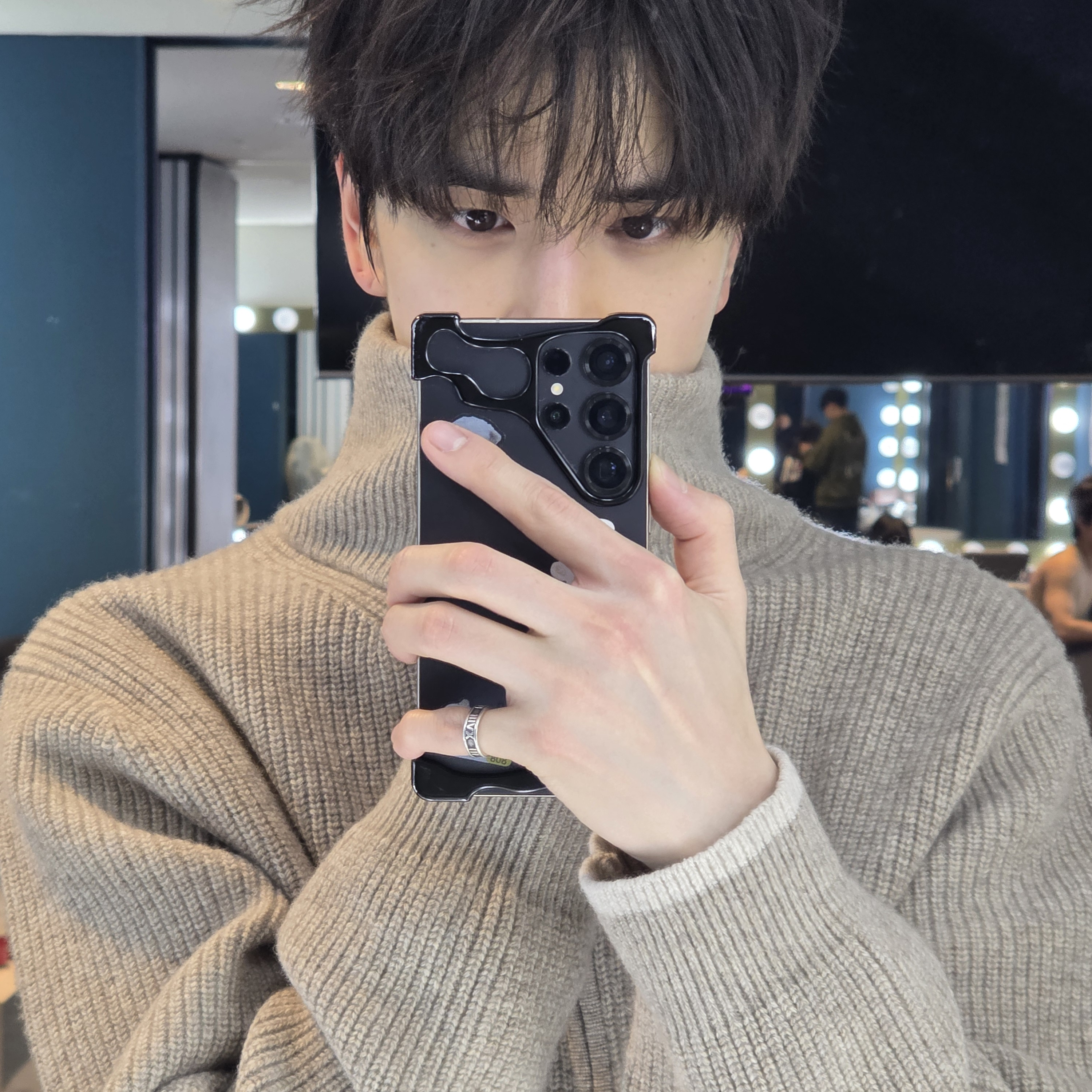 A moment captured by Younghoon (THE BOYZ)'s fan