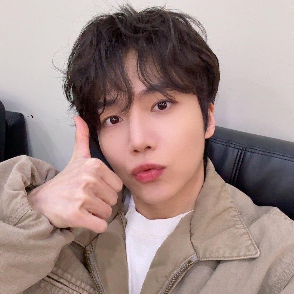 Latest photo of Jinho (PENTAGON)