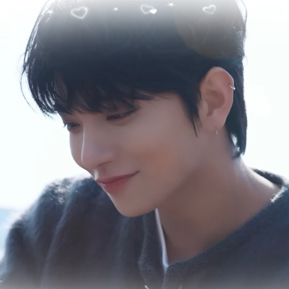Behind-the-scenes cut of Joshua (SEVENTEEN)