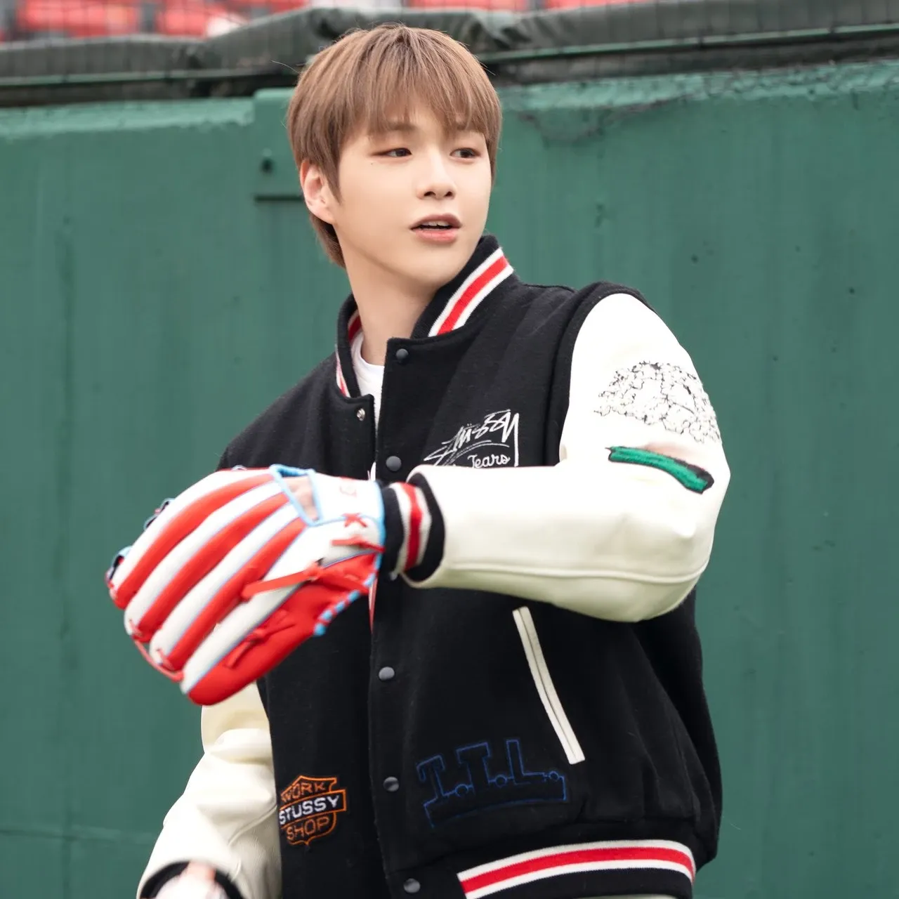 강다니엘의 비하인드 컷