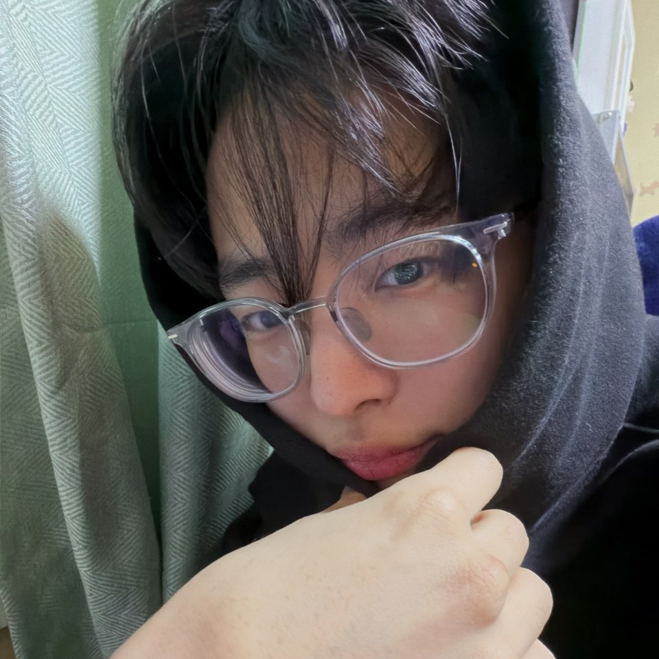 A moment captured by Choi Byungchan's fan