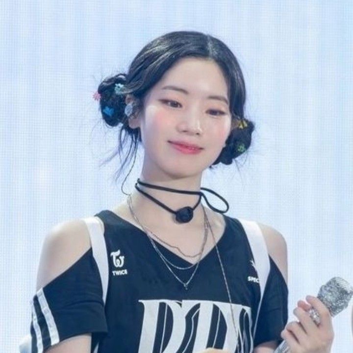 Foto terbaru Dahyun (TWICE)