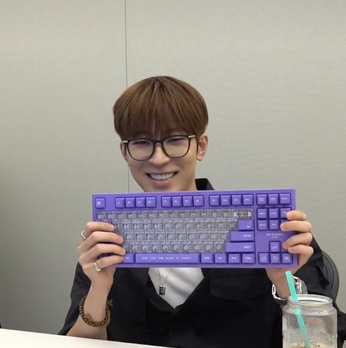 A moment captured by Wonwoo (SEVENTEEN)'s fan