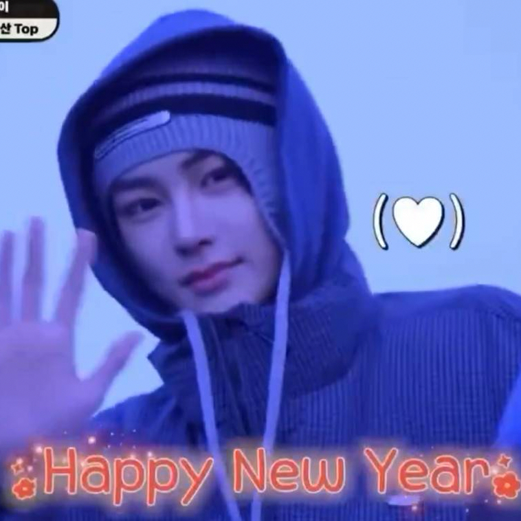 A moment captured by Zhou Anxin (ALPHA DRIVE ONE)'s fan