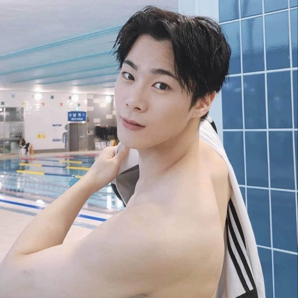 A moment captured by Moonbin (ASTRO)'s fan