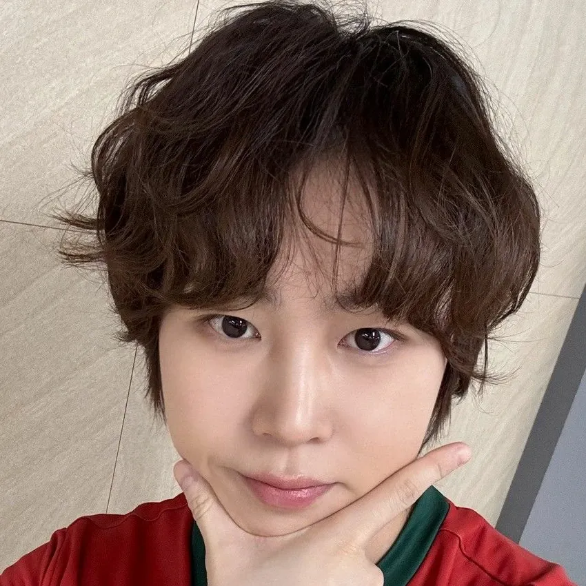 Behind-the-scenes cut of Ha Sungwoon