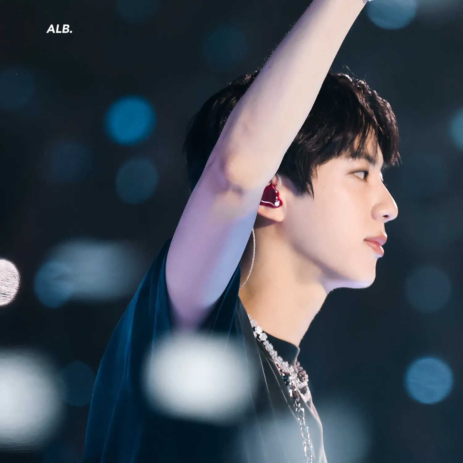 Momen yang diabadikan oleh penggemar Jin (BTS)