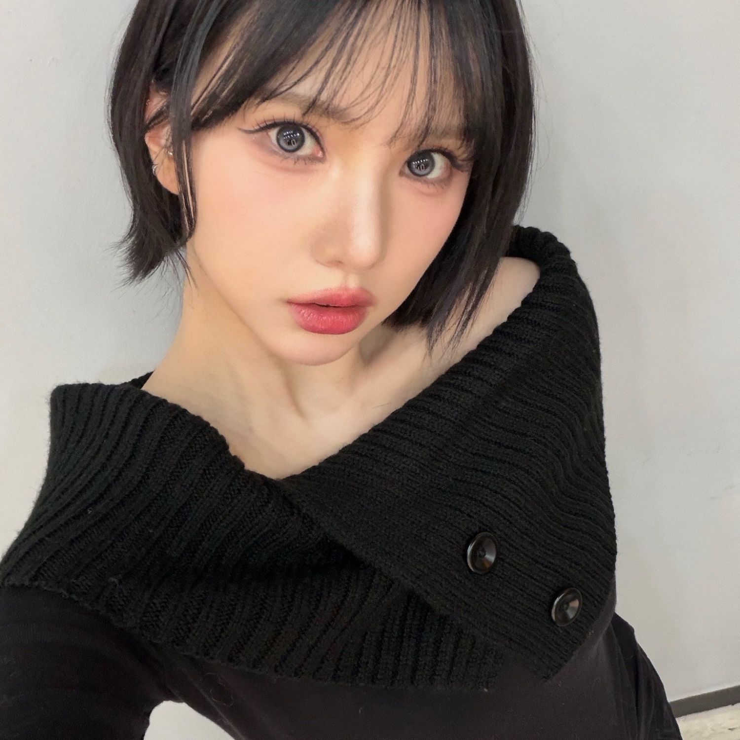 A moment captured by VIVIZ's fan