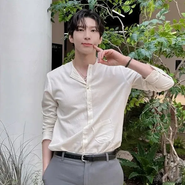 Recent activity shot of LEO (VIXX)