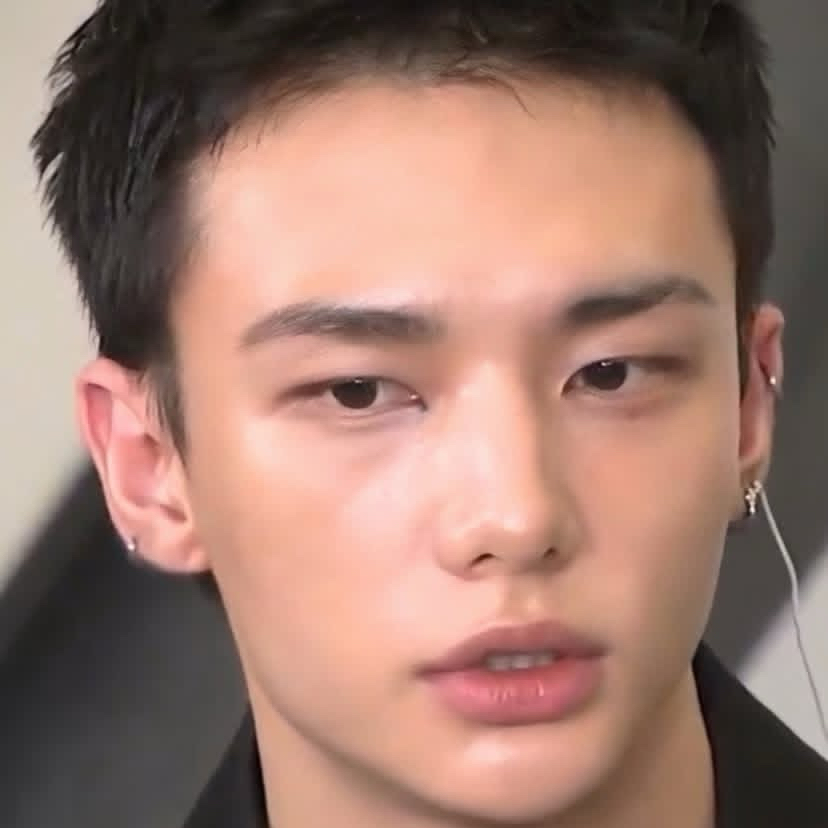 A moment captured by Hyunjin (Stray Kids)'s fan