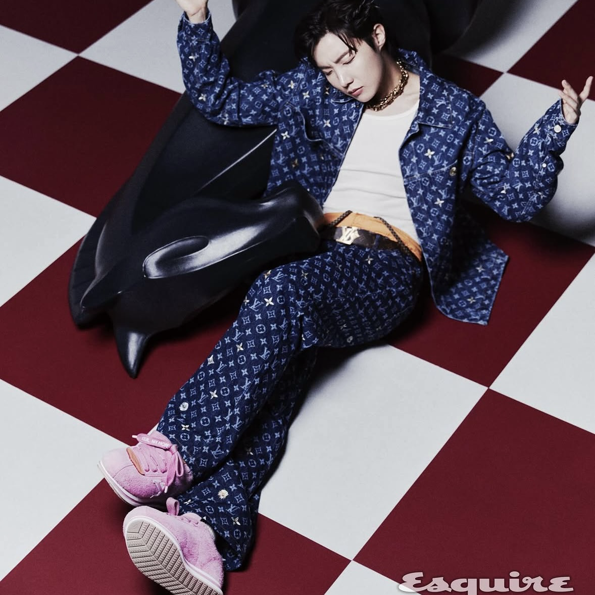 Momen yang diabadikan oleh penggemar j-hope (BTS)