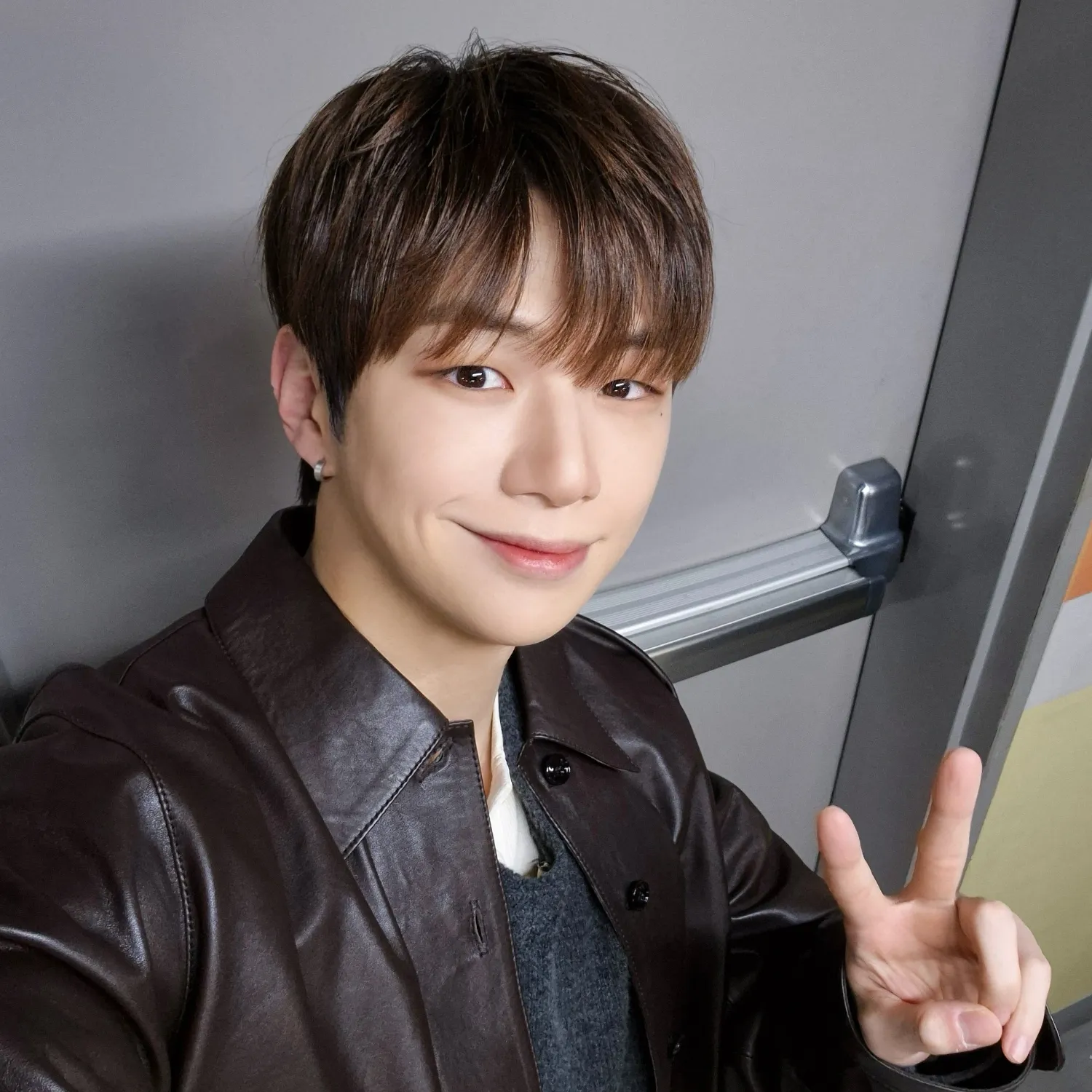 강다니엘의 비하인드 컷