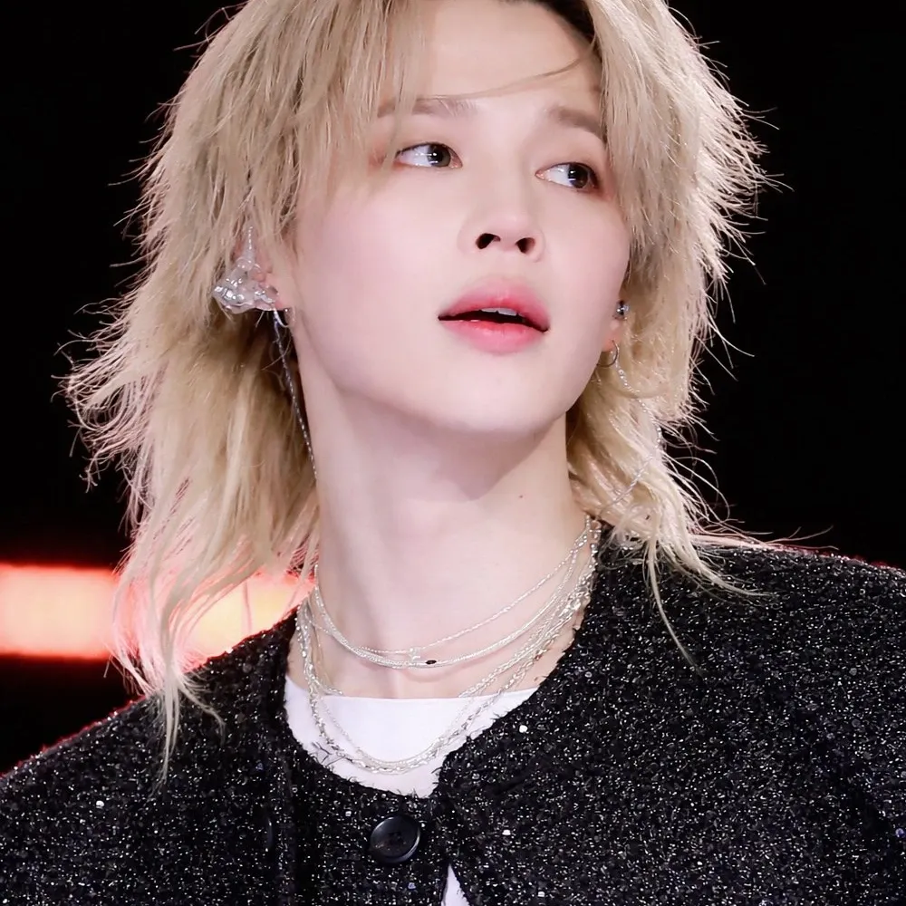 Foto aktivitas terbaru Jimin (BTS)