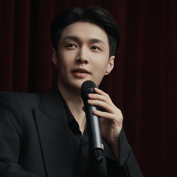 Popular profile image of Lay (EXO) selected by votes