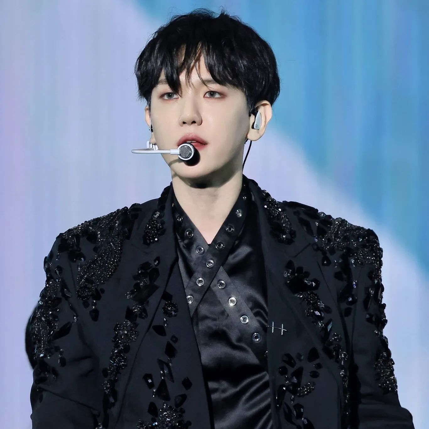 백현 (EXO)의 최신 사진