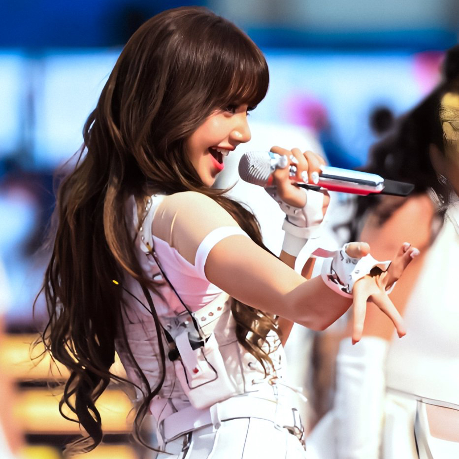 Momen yang diabadikan oleh penggemar Lisa (BLACKPINK)