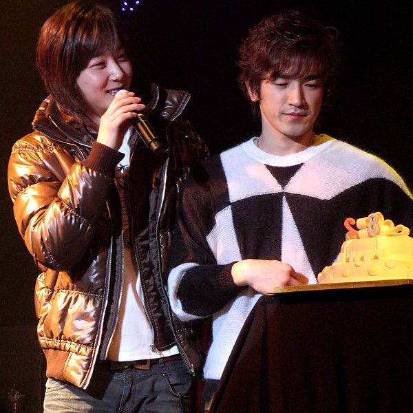 Behind-the-scenes cut of Lee Minwoo (SHINHWA)