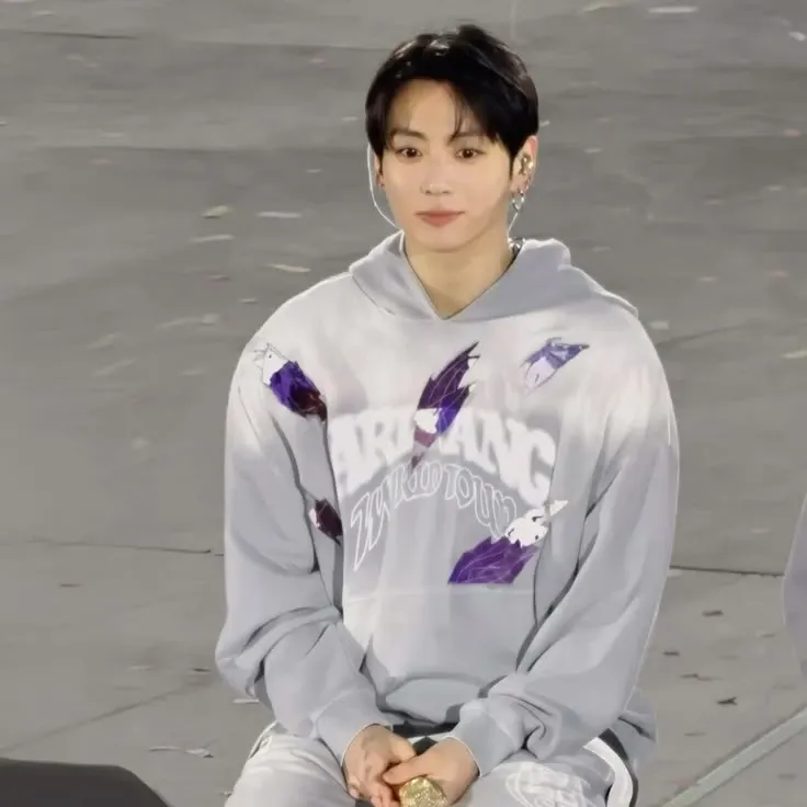 Latest photo of Jungkook (BTS)