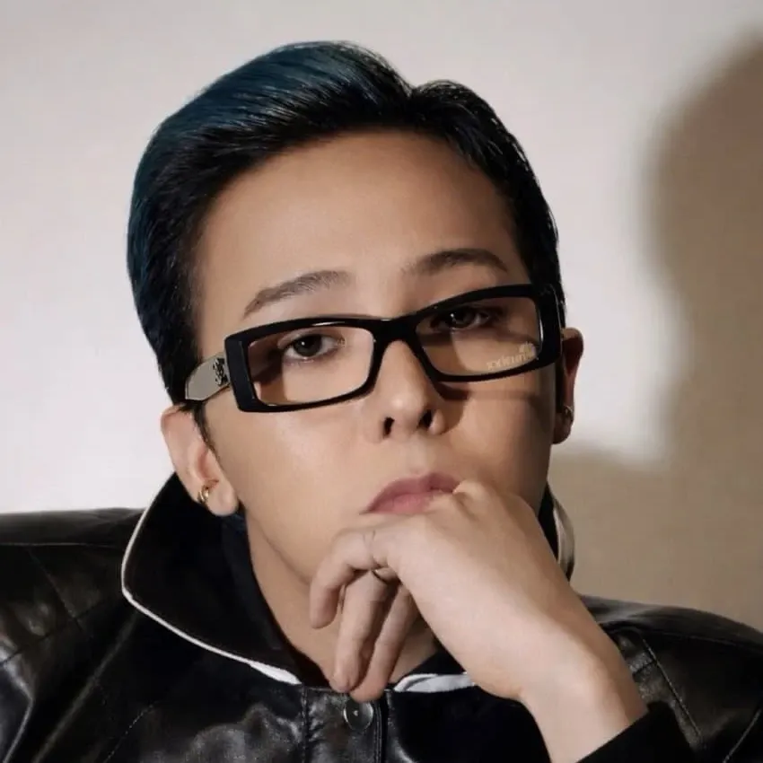 Momen yang diabadikan oleh penggemar G-DRAGON (BIGBANG)