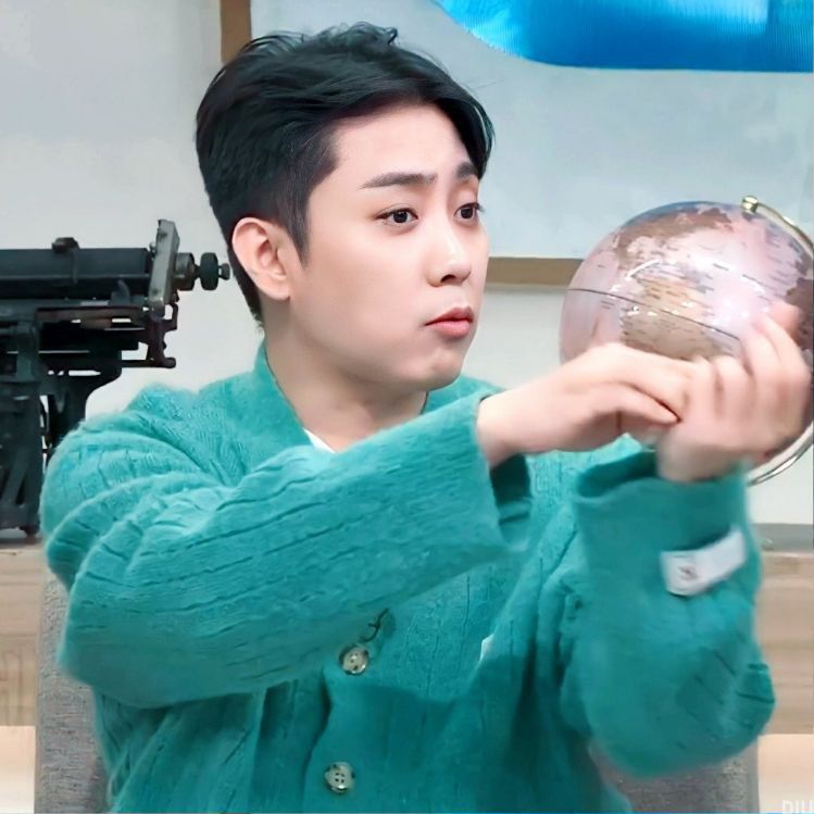 Recent activity shot of Eun Jiwon (SECHSKIES)