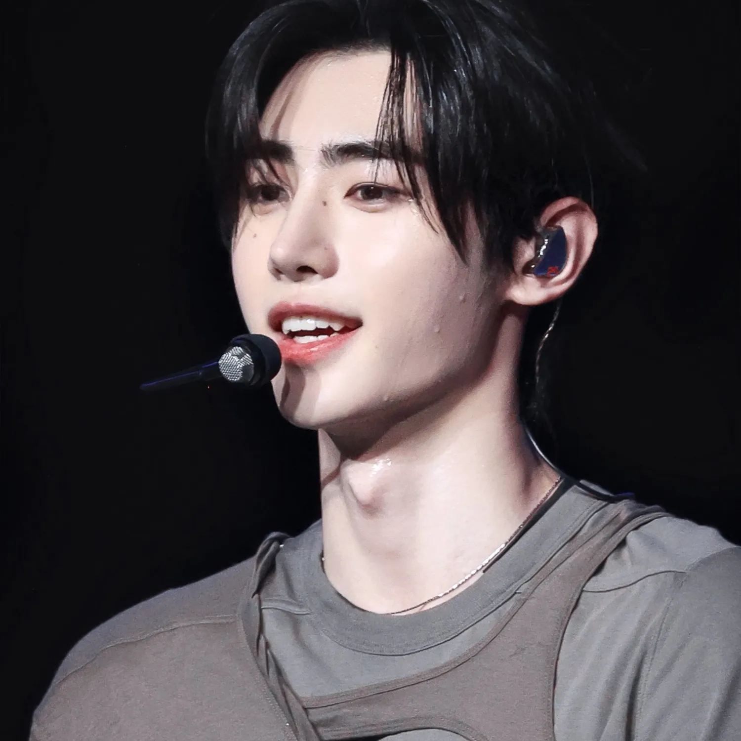 성훈 (ENHYPEN) 최근 활동샷