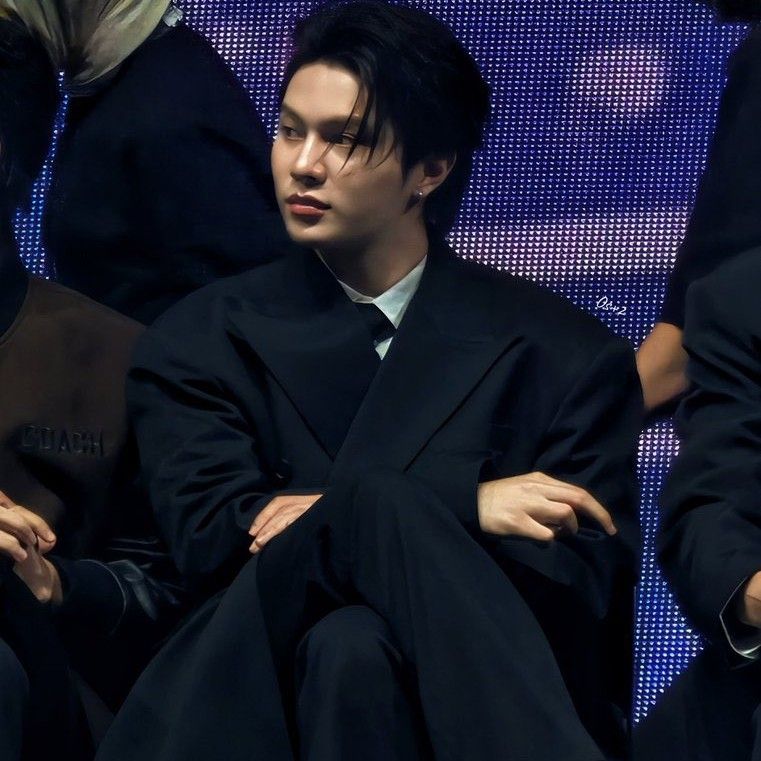 Behind-the-scenes cut of William (LYKN)