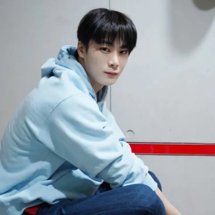 Recent activity shot of Moonbin (ASTRO)