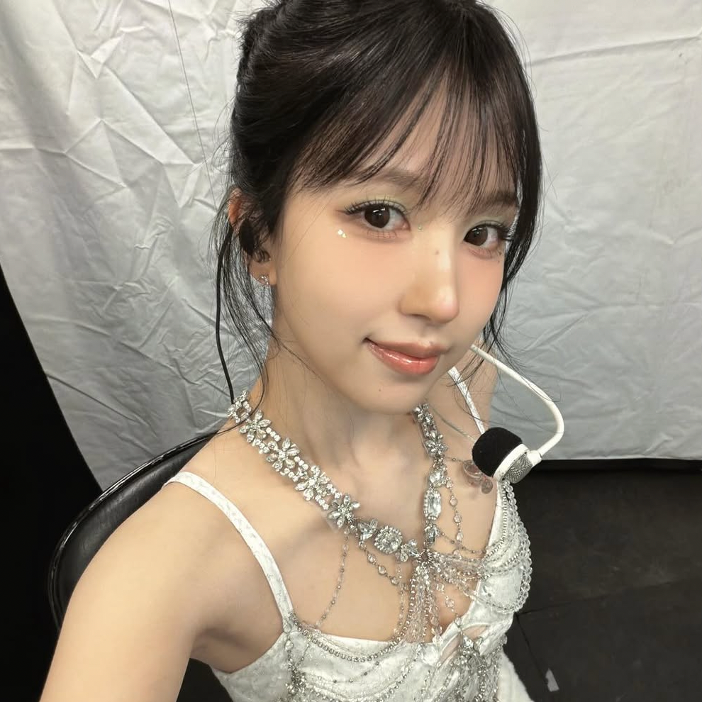 Foto aktivitas terbaru Mina (TWICE)