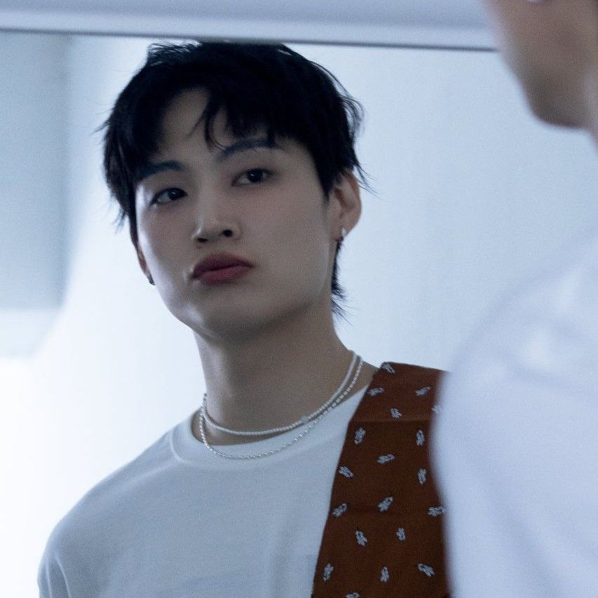 Behind-the-scenes cut of JAY B (GOT7)