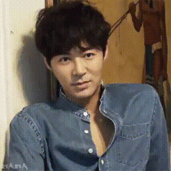 Shining profile picture of Junjin (SHINHWA) on today's Choeaedol