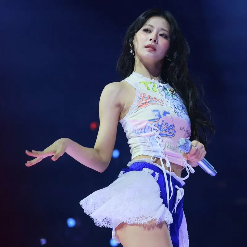 Potret di balik layar Tzuyu (TWICE)