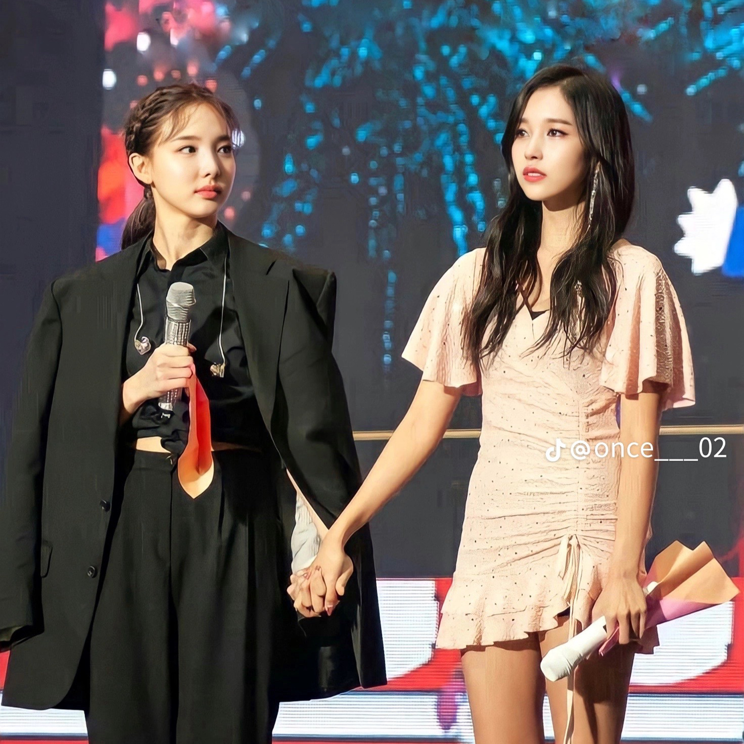 TWICE的最新照片