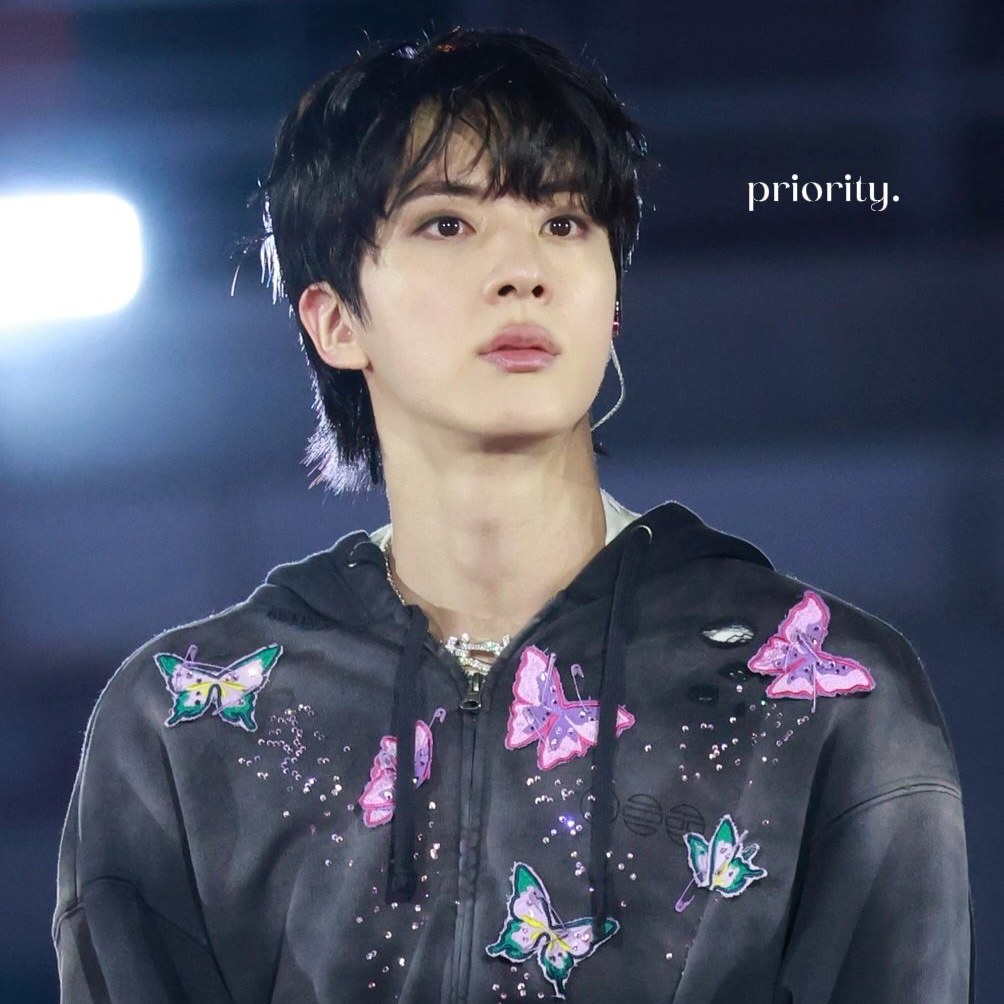 ジン (BTS)の最新写真