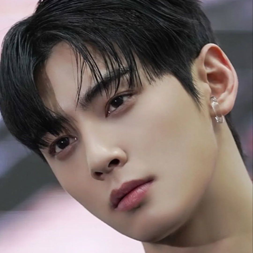 A moment captured by Eunwoo (ASTRO)'s fan