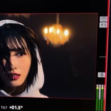 Foto aktivitas terbaru TWICE