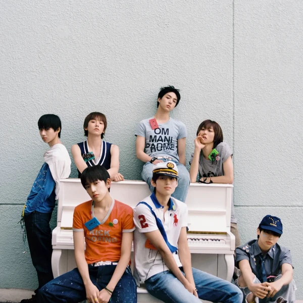 Signature photo of IDID capturing their charm