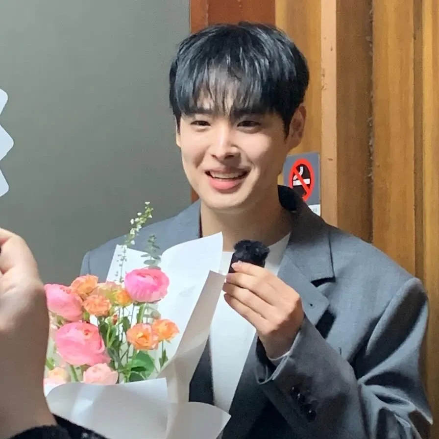 A moment captured by Choi Byungchan's fan