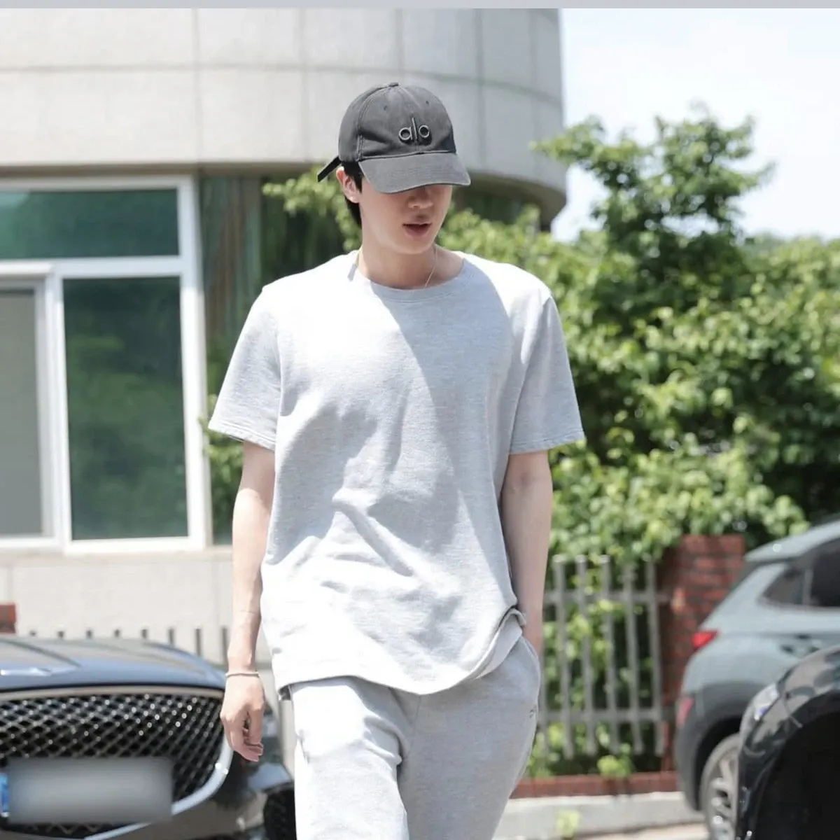 진 (방탄소년단)의 비하인드 컷