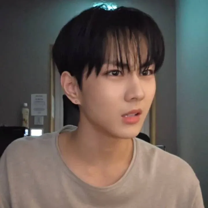 Momen yang diabadikan oleh penggemar Jungwon (ENHYPEN)