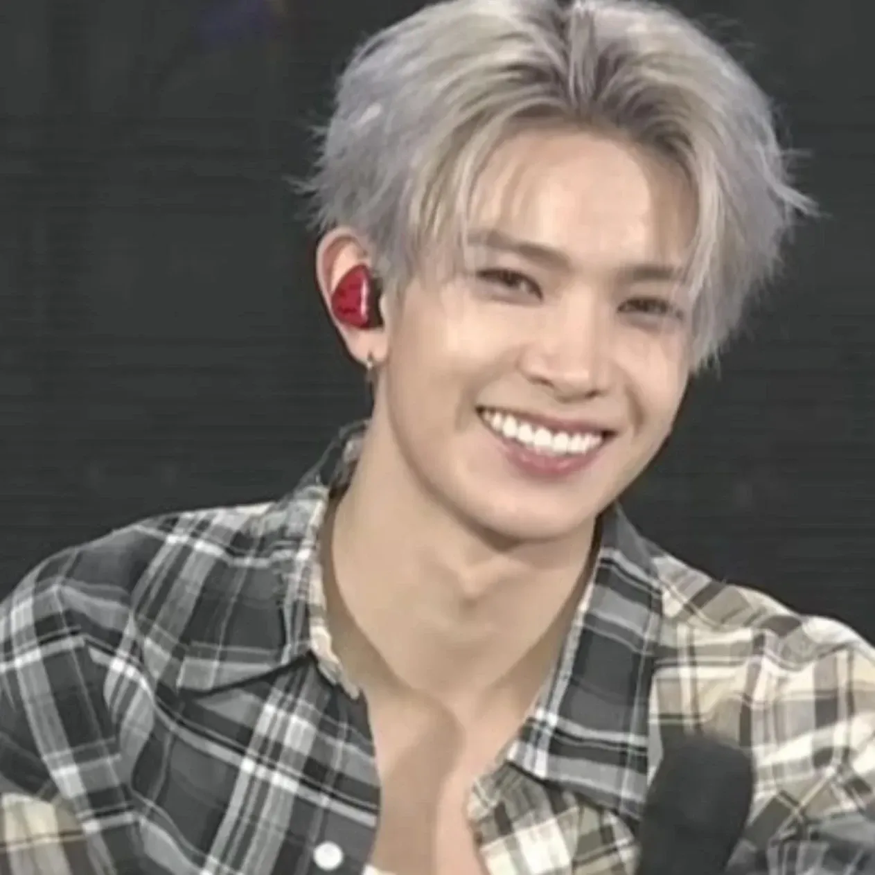 羲承的最新照片