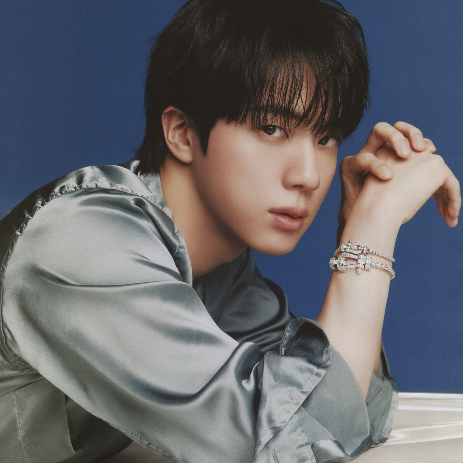 Foto aktivitas terbaru Jin (BTS)