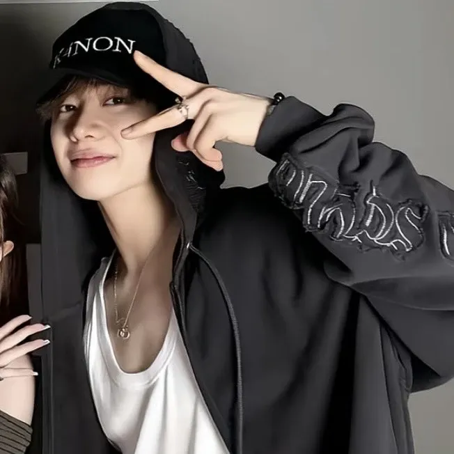 A moment captured by Yumeki's fan