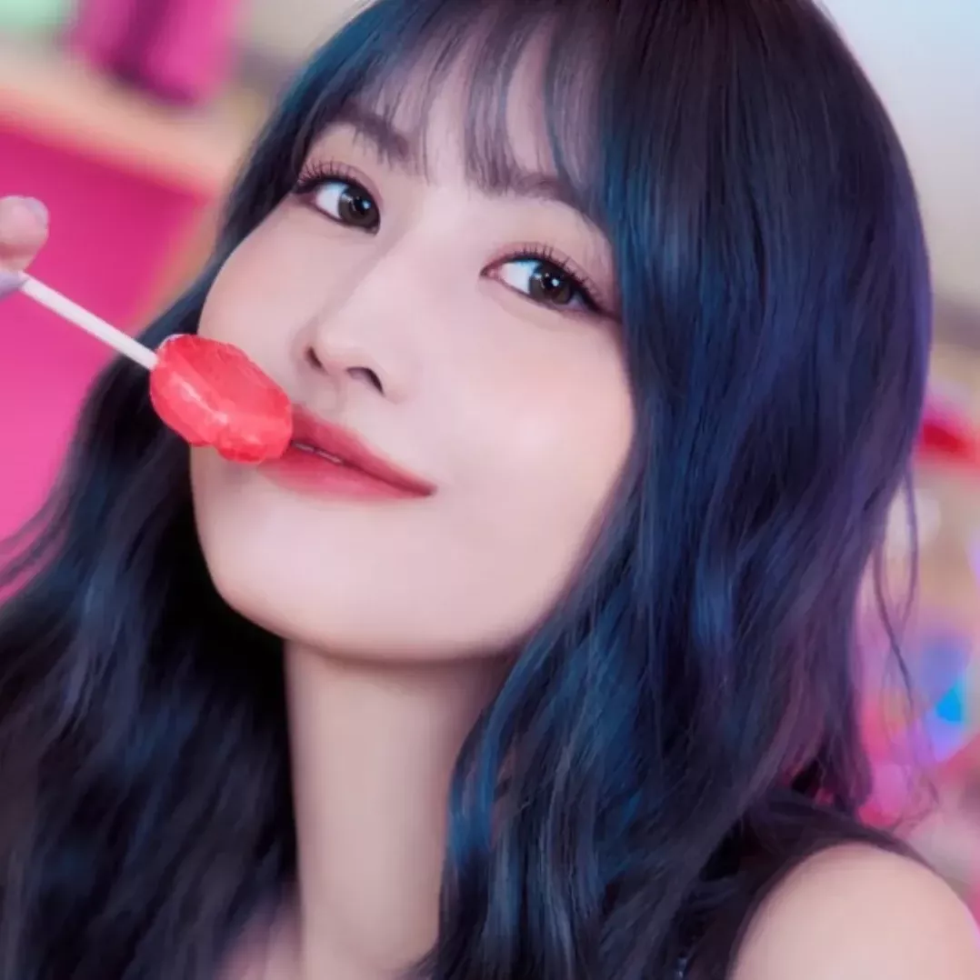 Momo (TWICE)粉絲拍下的瞬間