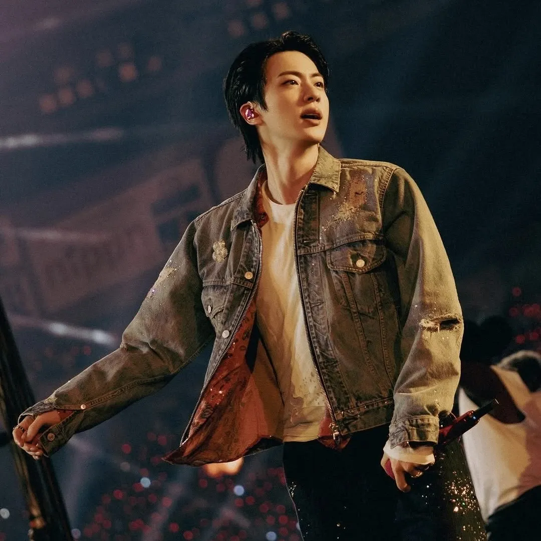 Foto terbaru Jin (BTS)