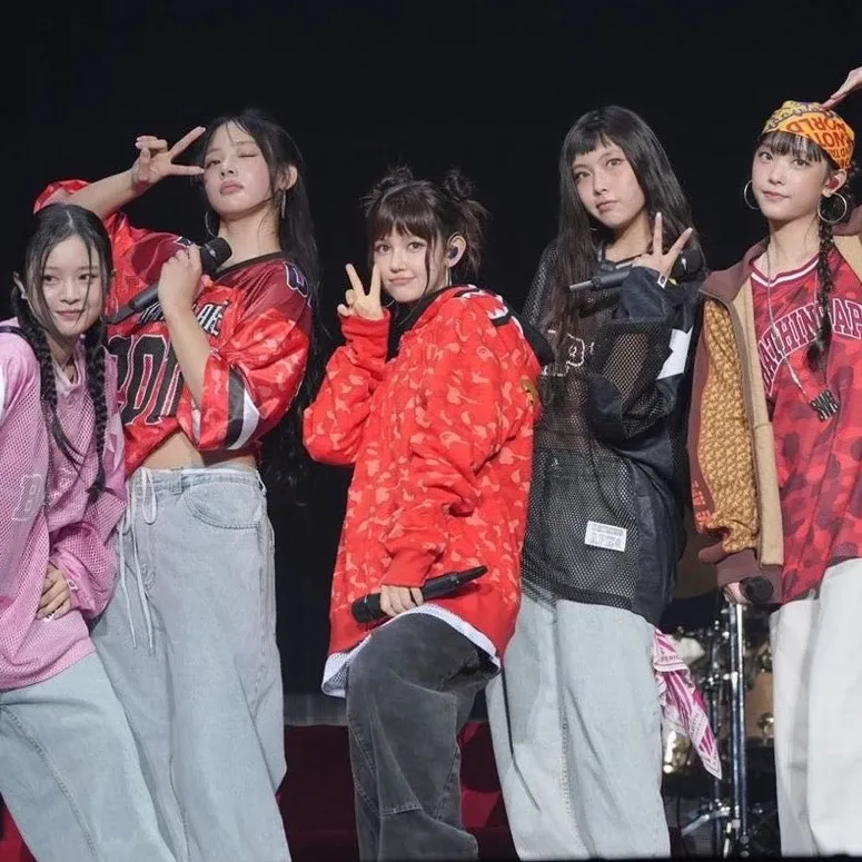 Behind-the-scenes cut of NewJeans