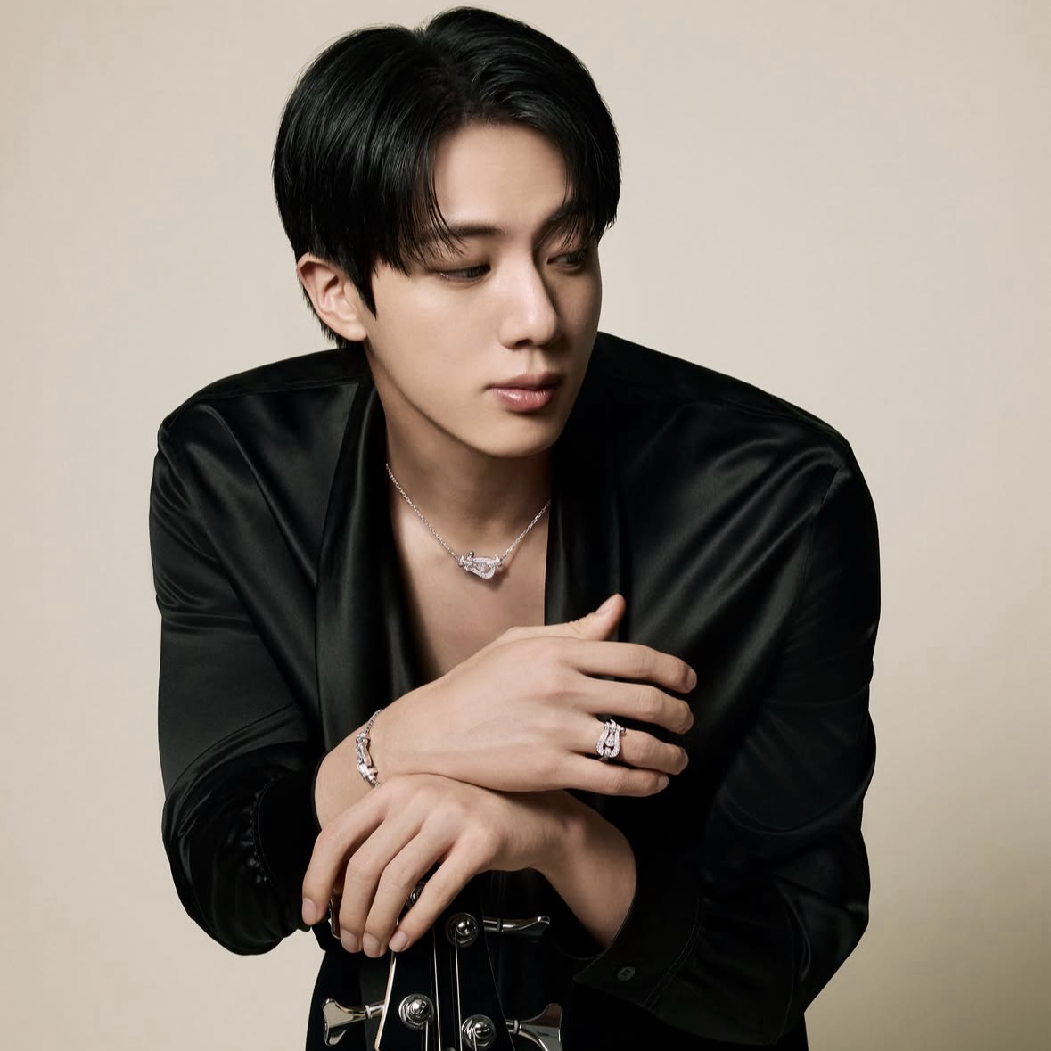 Behind-the-scenes cut of Jin (BTS)