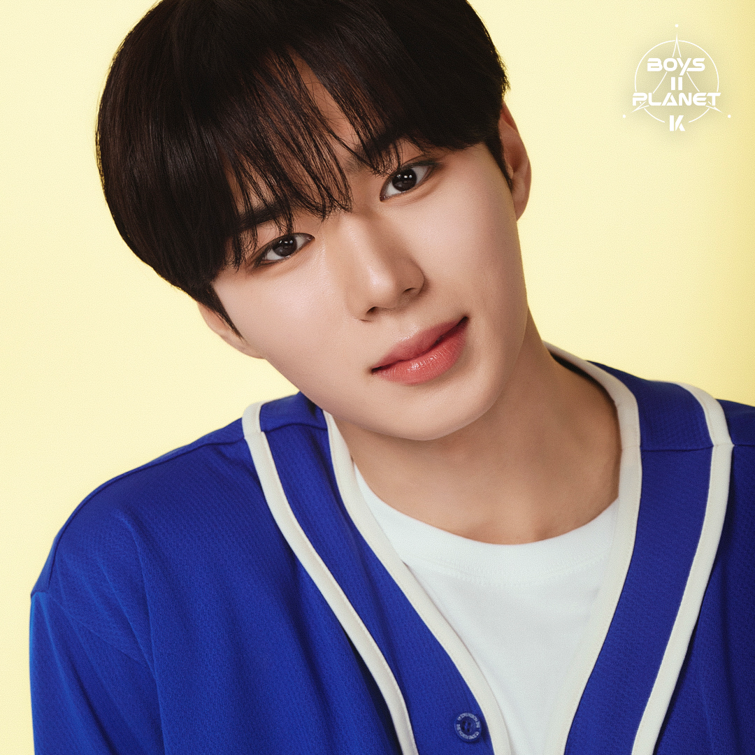 Behind-the-scenes cut of Kim Junseo (ALPHA DRIVE ONE)