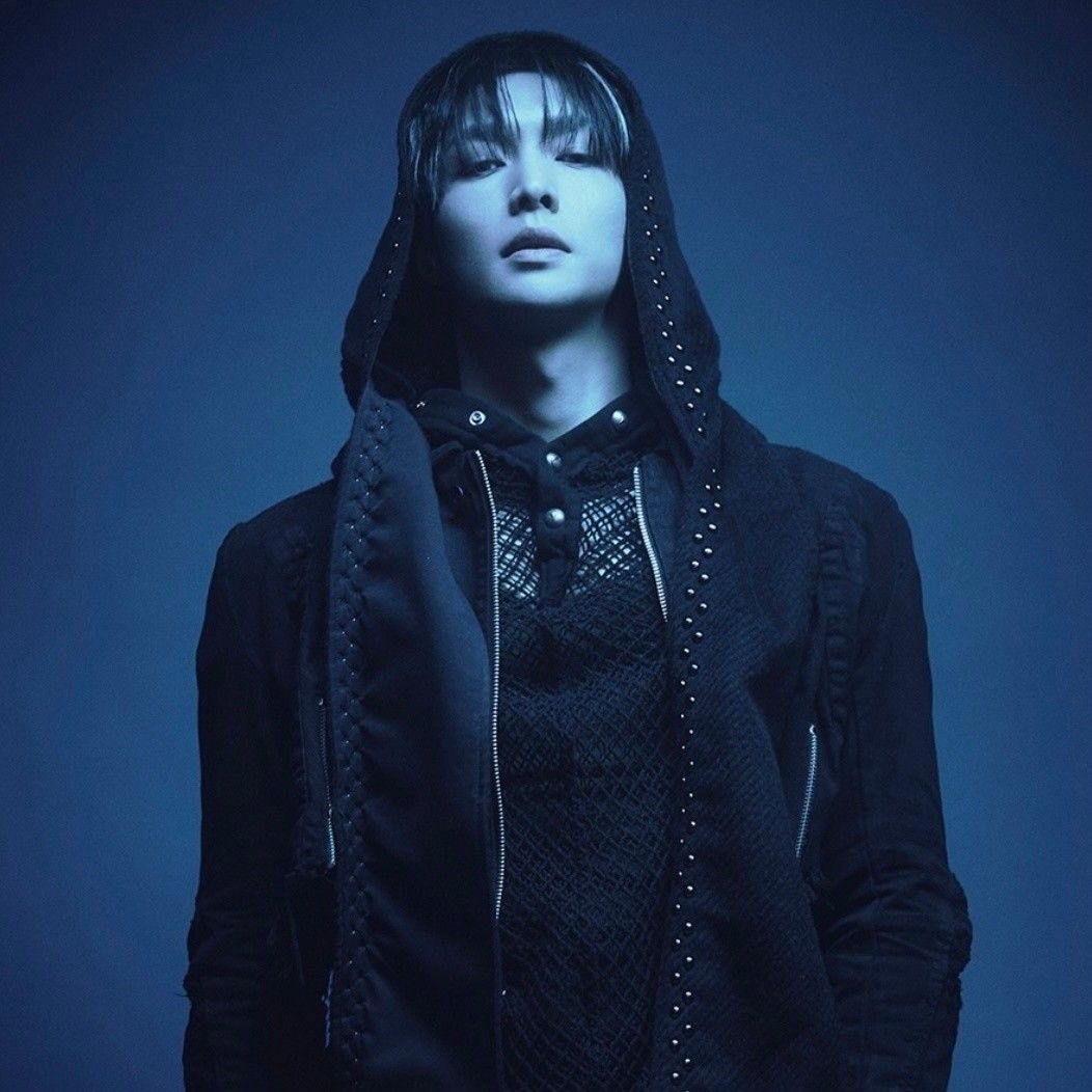 Latest photo of Lay (EXO)