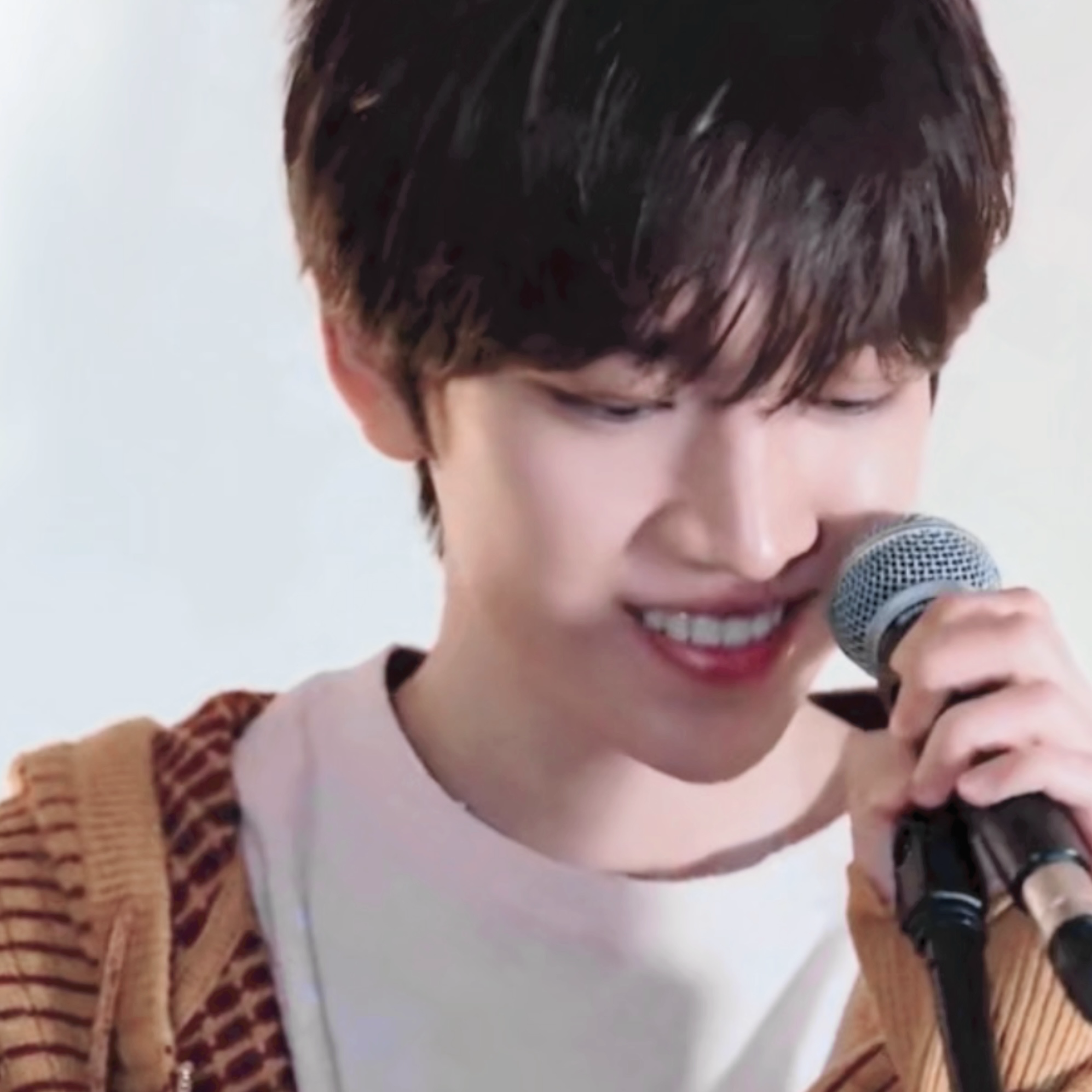 A moment captured by Kim minjae (IDID)'s fan