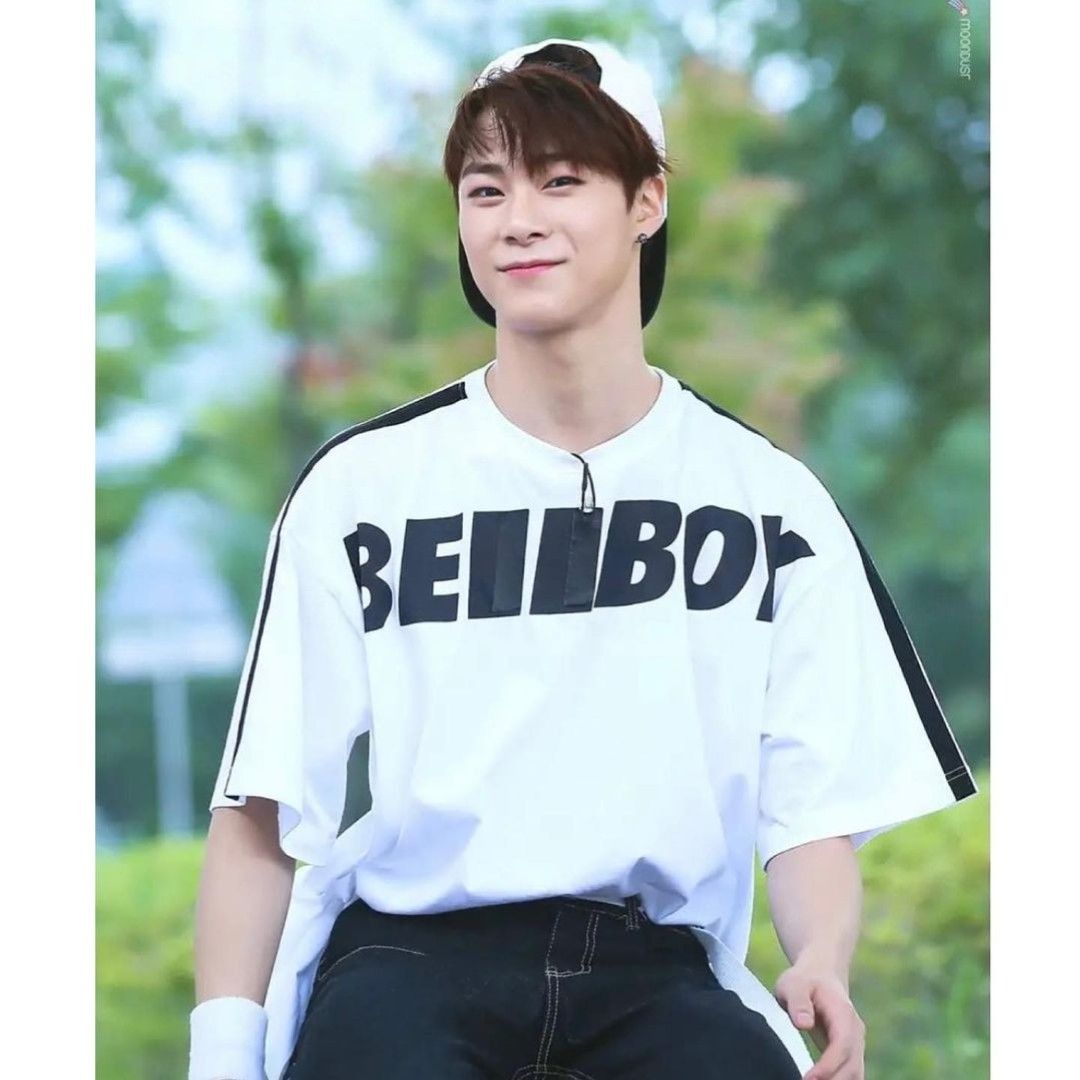 A moment captured by Moonbin (ASTRO)'s fan